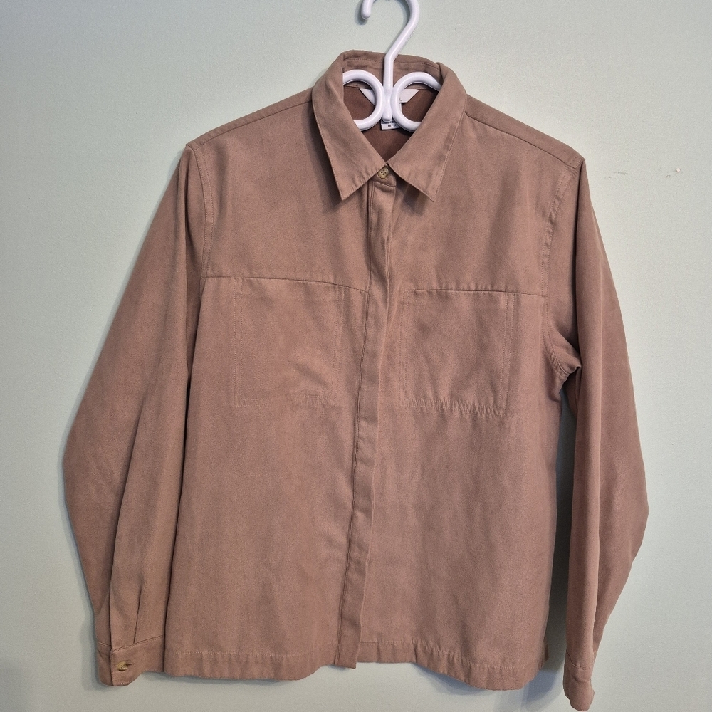 Northern Reflections Women's Minimalist Tan Faux Suede Button Down Size Medium